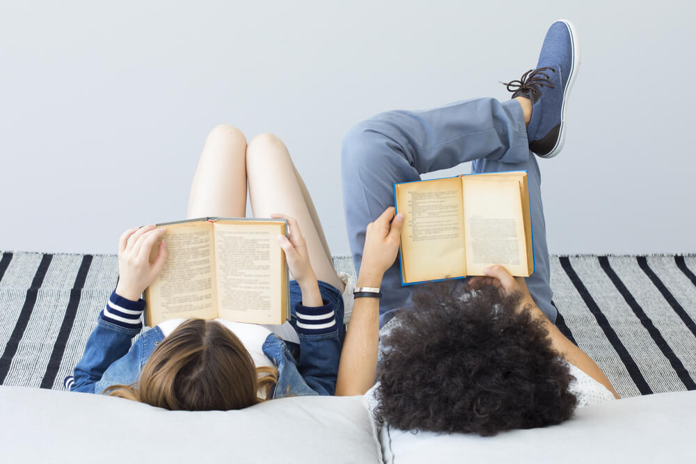 Las novelas juveniles que no pueden faltar en tu biblioteca